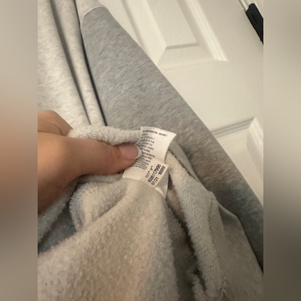 AE Grey Patched Hoodie - Picture 5 of 11